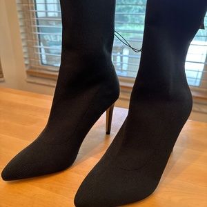 Express black slim booties